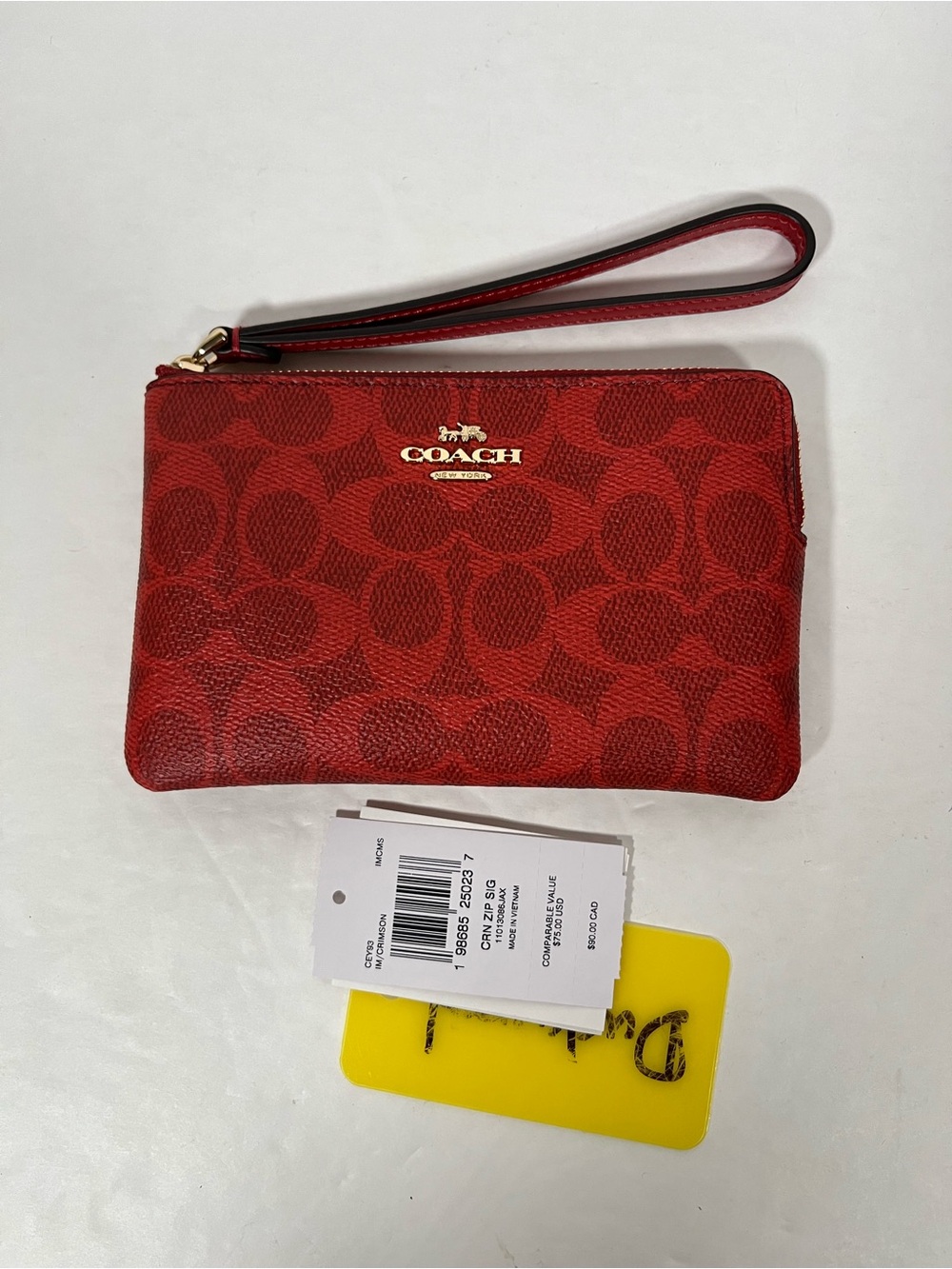 NWT Coach Corner Zip Wristlet In Signature Canvas